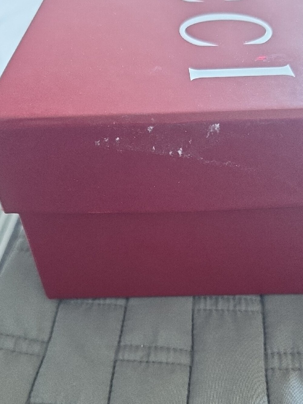 Gucci Red Box with White Logo - Picture 4 of 7